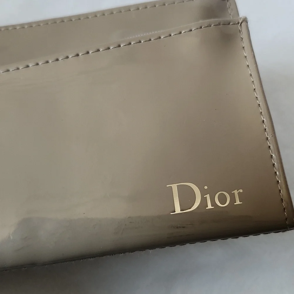 Dior excellent except